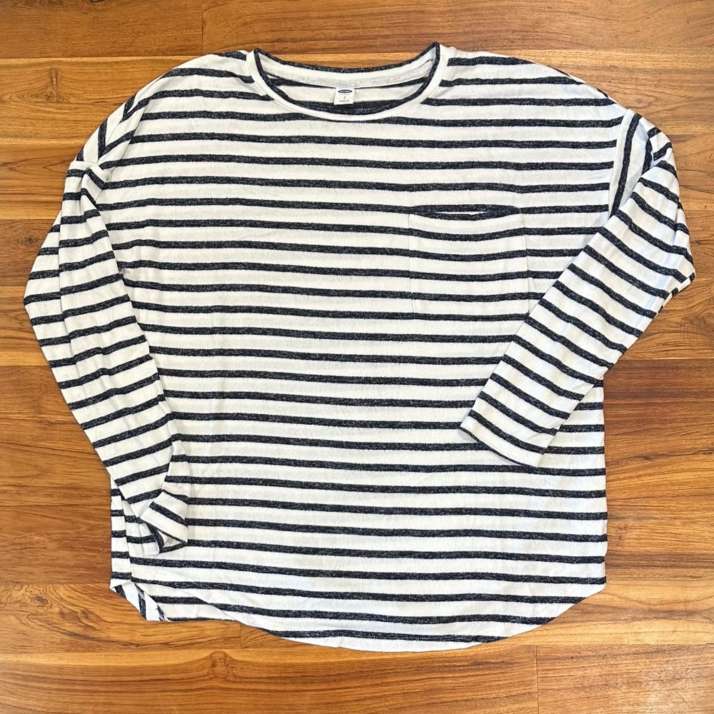 Old Navy Plush-Knit Long-Sleeve T-Shirt Size Small